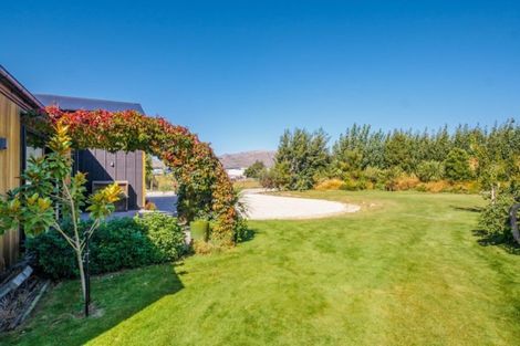 Photo of property in 1 Riesling Way, Cromwell, 9310