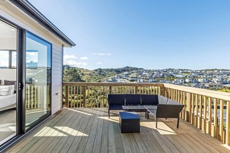 Photo of property in 32 Bine Crescent, Orewa, 0931