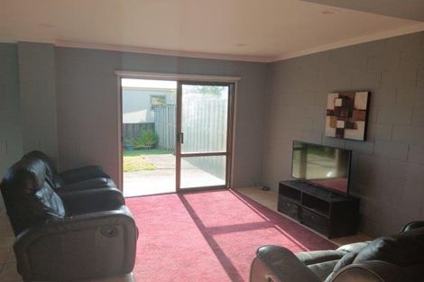 Photo of property in 1/63a Waller Avenue, Bucklands Beach, Auckland, 2012