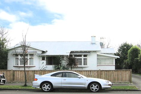 Photo of property in 41 Beresford Street, Takaro, Palmerston North, 4410