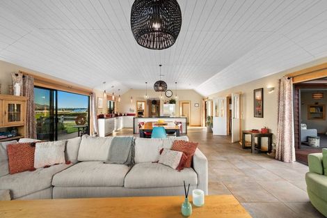 Photo of property in 22 Grayburn Lane, Albert Town, Wanaka, 9382