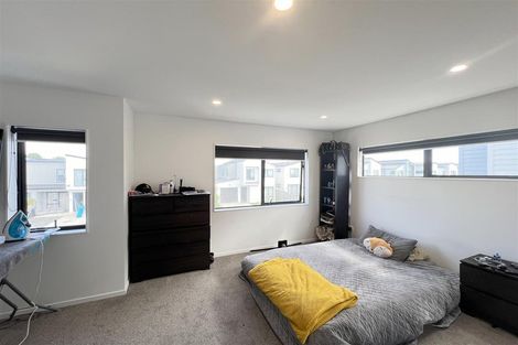 Photo of property in 104 Bellbird Street, Papakura, 2110