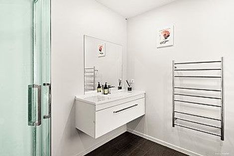 Photo of property in 17 Modello Lane, Waiuku, 2123