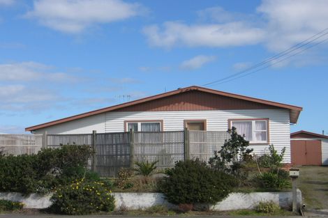 Photo of property in 6 Seabury Avenue, Foxton Beach, Foxton, 4815