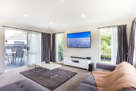 Photo of property in 4 Ruamahanga Crescent, Terrace End, Palmerston North, 4410