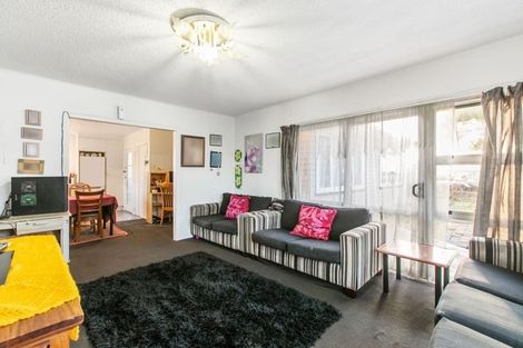 Photo of property in 11 Mail Avenue, Weymouth, Auckland, 2103