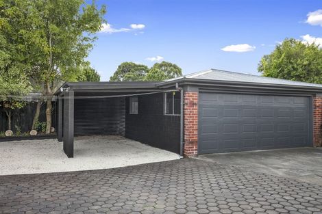 Photo of property in 9 Oakfield Street, Burnside, Christchurch, 8053