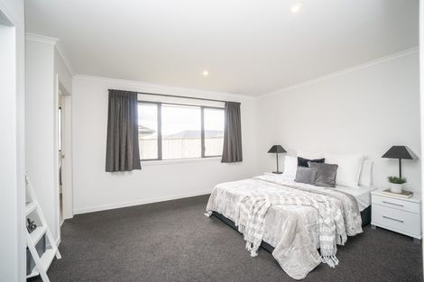 Photo of property in 21 Varsity Heights, Fitzherbert, Palmerston North, 4410