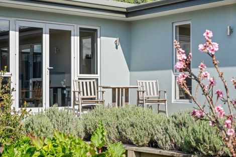 Photo of property in 4 Weka Place, Picton, 7220