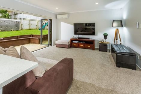 Photo of property in 6 Cutter Place, Greenhithe, Auckland, 0632