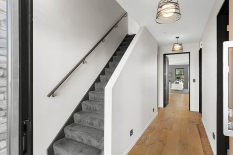 Photo of property in 33 Little Gem Road, Hornby, Christchurch, 8025