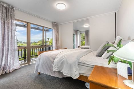 Photo of property in 22 Saddleback Rise, Murrays Bay, Auckland, 0630