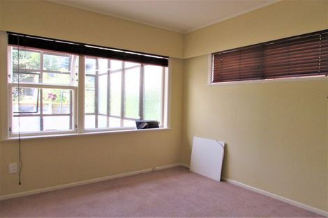 Photo of property in 2 Volkner Grove, Waterloo, Lower Hutt, 5011
