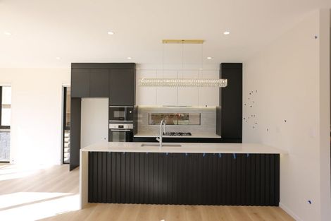 Photo of property in 46 Topliss Drive, Northcross, Auckland, 0632