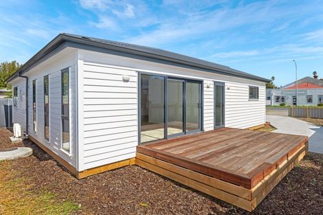 Photo of property in 15 Ormond Road, Whataupoko, Gisborne, 4010