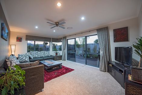 Photo of property in 156 Evans Road, Papamoa Beach, Papamoa, 3118