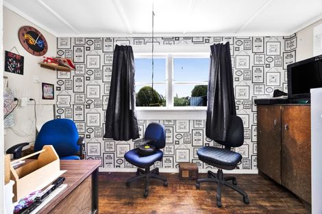 Photo of property in 77 Ngatai Street, Manaia, 4612