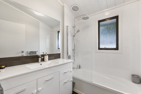 Photo of property in 1 Titoki Place, Pukete, Hamilton, 3200