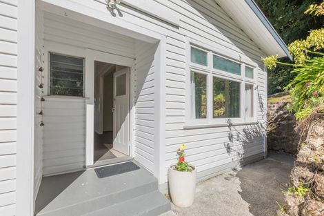 Photo of property in 7 Smale Terrace, Hospital Hill, Napier, 4110