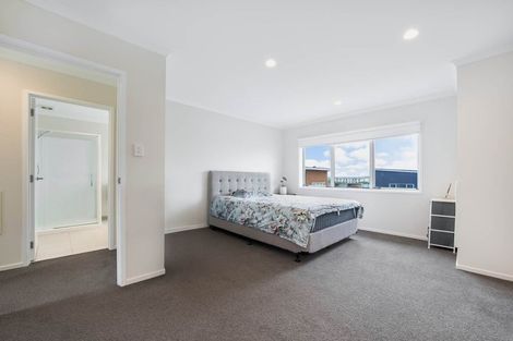 Photo of property in 40 Buckley Avenue, Hobsonville, Auckland, 0616