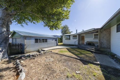 Photo of property in 6 Gunn Street, Te Anau, 9600