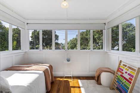 Photo of property in 12 Niccol Avenue, Narrow Neck, Auckland, 0624