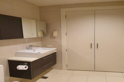 Photo of property in Scotia Tower Apartments, 8f/8 Scotia Place, Auckland Central, Auckland, 1010