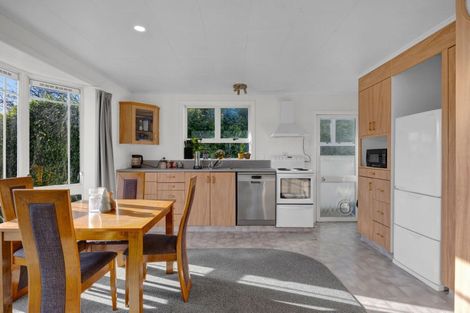 Photo of property in 13 Bridger Place, Eltham, 4322