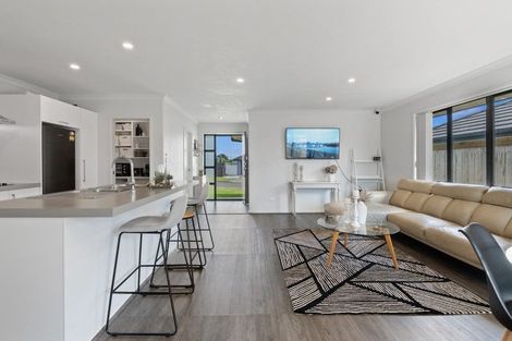 Photo of property in 4 Matawai Puna Drive, Pukekohe, 2120