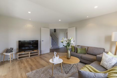 Photo of property in 51 Kittiwake Drive, Schnapper Rock, Auckland, 0632