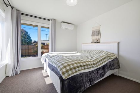 Photo of property in 33 Fovant Street, Russley, Christchurch, 8042