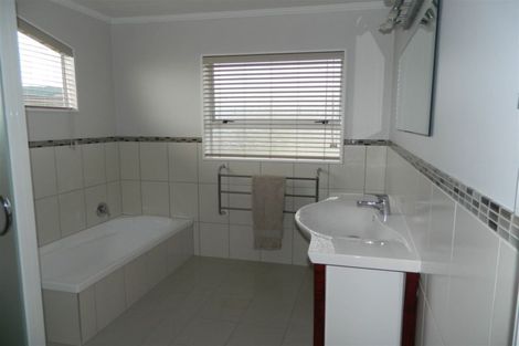 Photo of property in 10 Webb Avenue, Levin, 5510