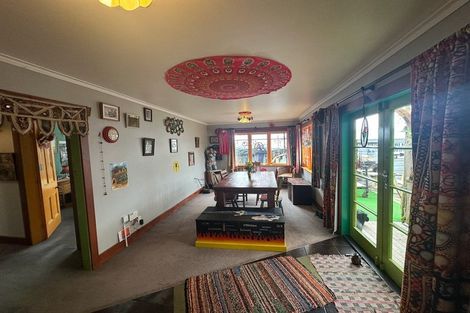 Photo of property in 5 Whitaker Street, Waitara, 4320