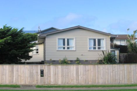 Photo of property in 27 Mossburn Grove, Kelson, Lower Hutt, 5010
