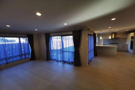 Photo of property in 12 Creda Road, Wattle Downs, Auckland, 2103