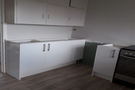 Photo of property in 2/34 Pupuke Road, Takapuna, Auckland, 0622