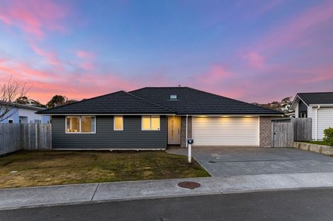 Photo of property in 13 Breakwater Way, Whitby, Porirua, 5024