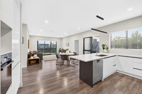 Photo of property in 9 Pukemarino Road, Waimauku, 0812