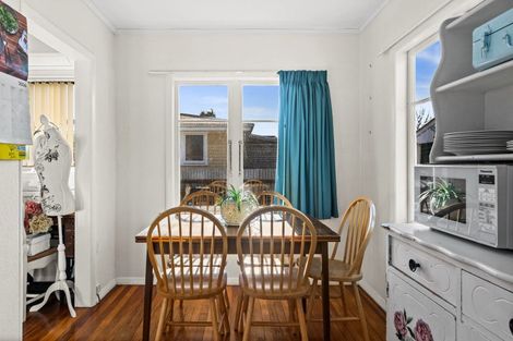 Photo of property in 5 Laws Place, Pirimai, Napier, 4112