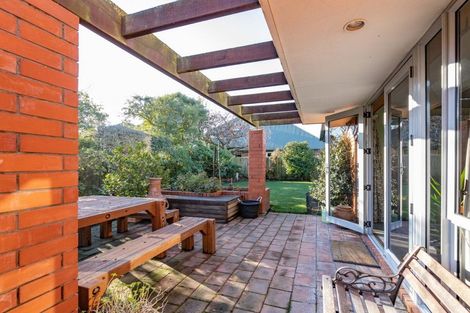 Photo of property in 104 Hamilton Avenue, Ilam, Christchurch, 8041