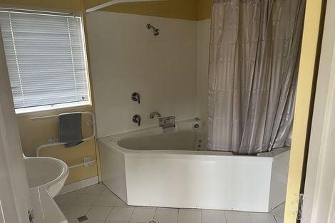 Photo of property in 48a Queens Road, Glen Avon, New Plymouth, 4312