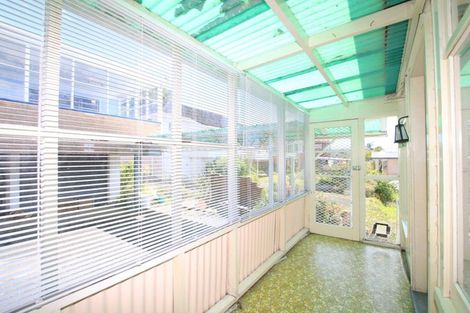 Photo of property in 76 Oakdale Road, Mount Roskill, Auckland, 1041