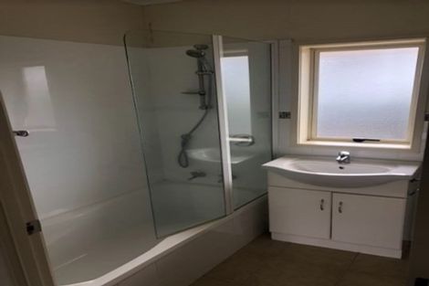 Photo of property in 37 Great South Road, Papakura, 2110