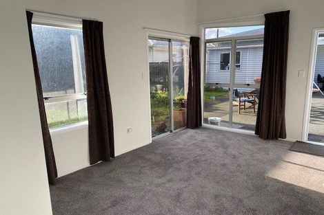 Photo of property in 44 Lambeth Road, Mount Eden, Auckland, 1041