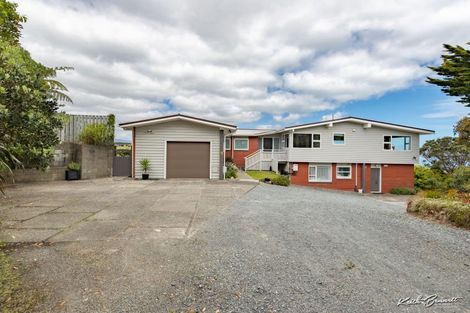 Photo of property in 39 Oakleigh Street, Maungaraki, Lower Hutt, 5010