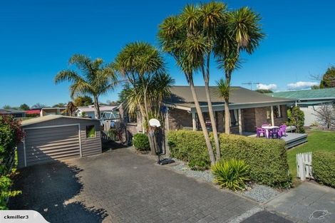 Photo of property in 17b Dover Road, St Andrews, Hamilton, 3200