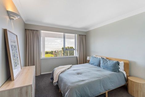 Photo of property in 8 Ara Kuaka, Waikanae Beach, Waikanae, 5036