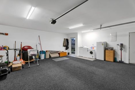 Photo of property in 2 Rayner Way, Glen Avon, New Plymouth, 4312