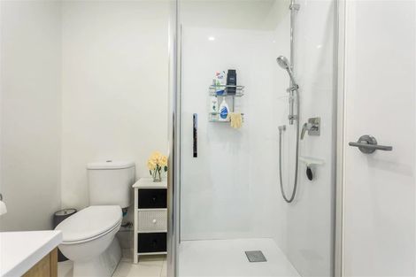 Photo of property in 18 Patariki Way, Beach Haven, Auckland, 0626