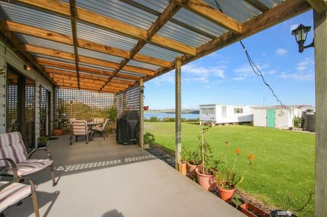 Photo of property in 29 Oxford Street, Whakapirau, Maungaturoto, 0583